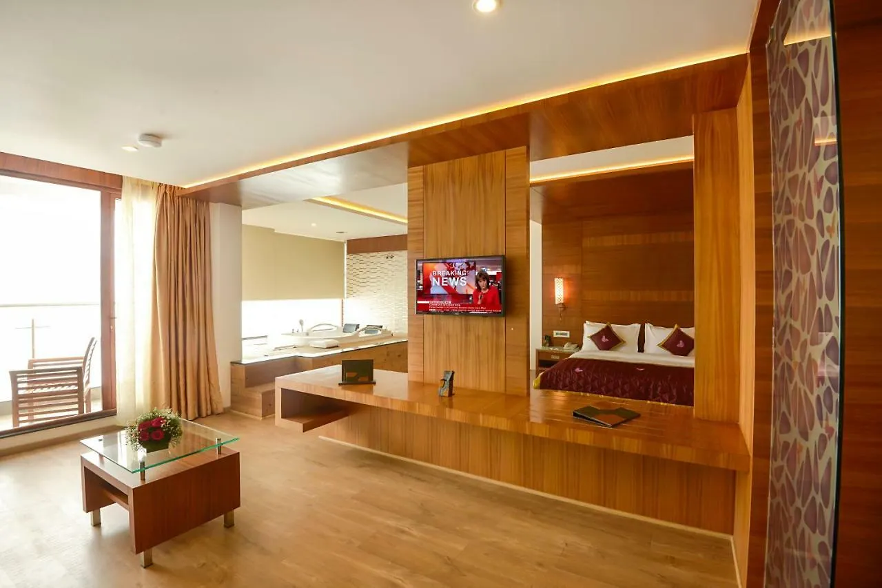 Amber Dale Luxury Hotel & Spa, Munnar