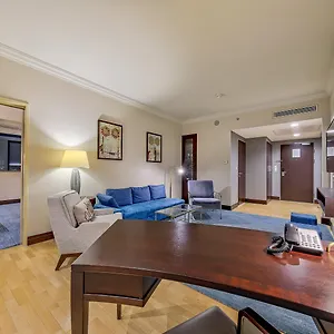 فندق إنتركونتيننتال وارسزاوا