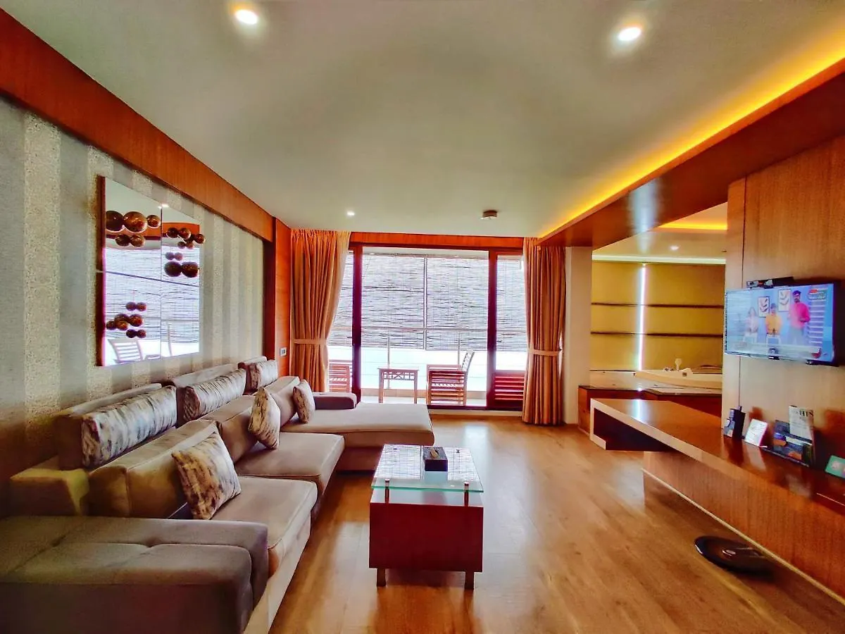 Amber Dale Luxury Hotel & Spa, Munnar