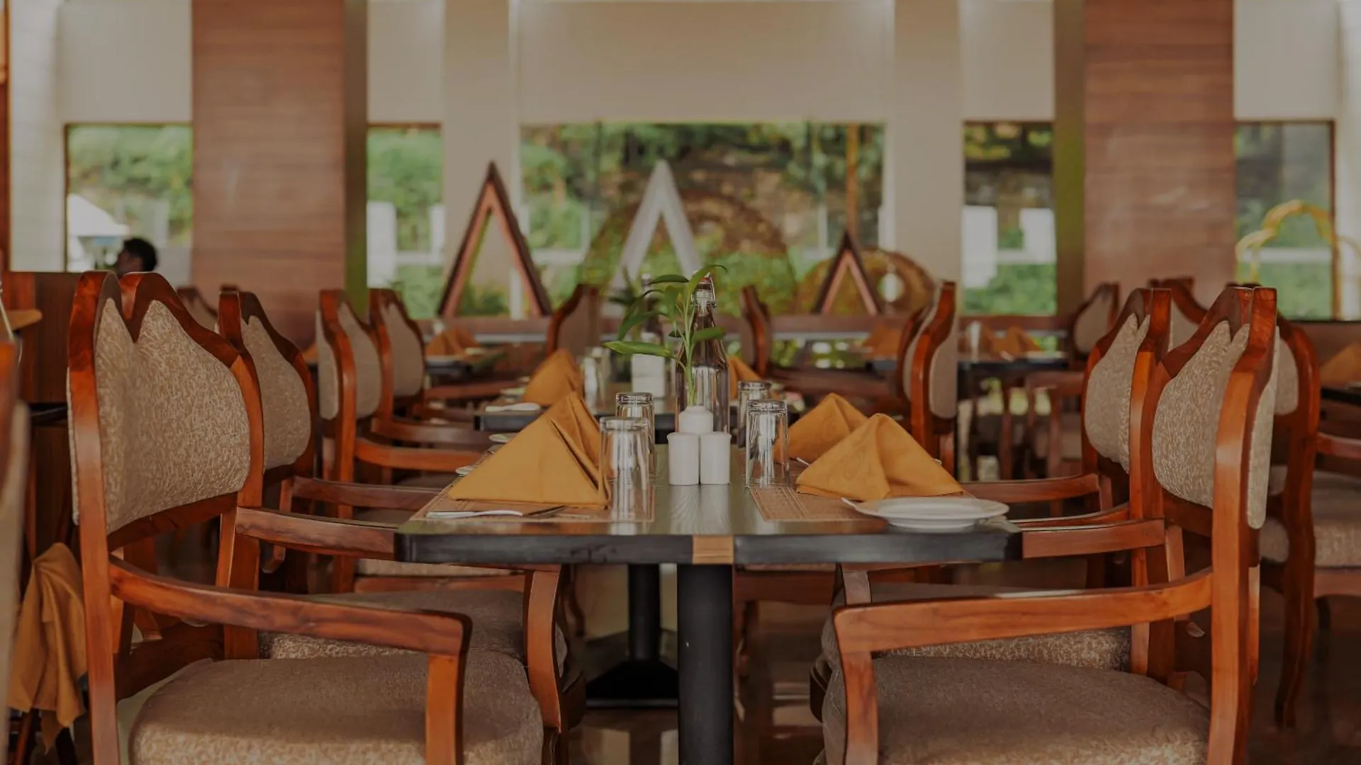 Amber Dale Luxury Hotel & Spa, Munnar