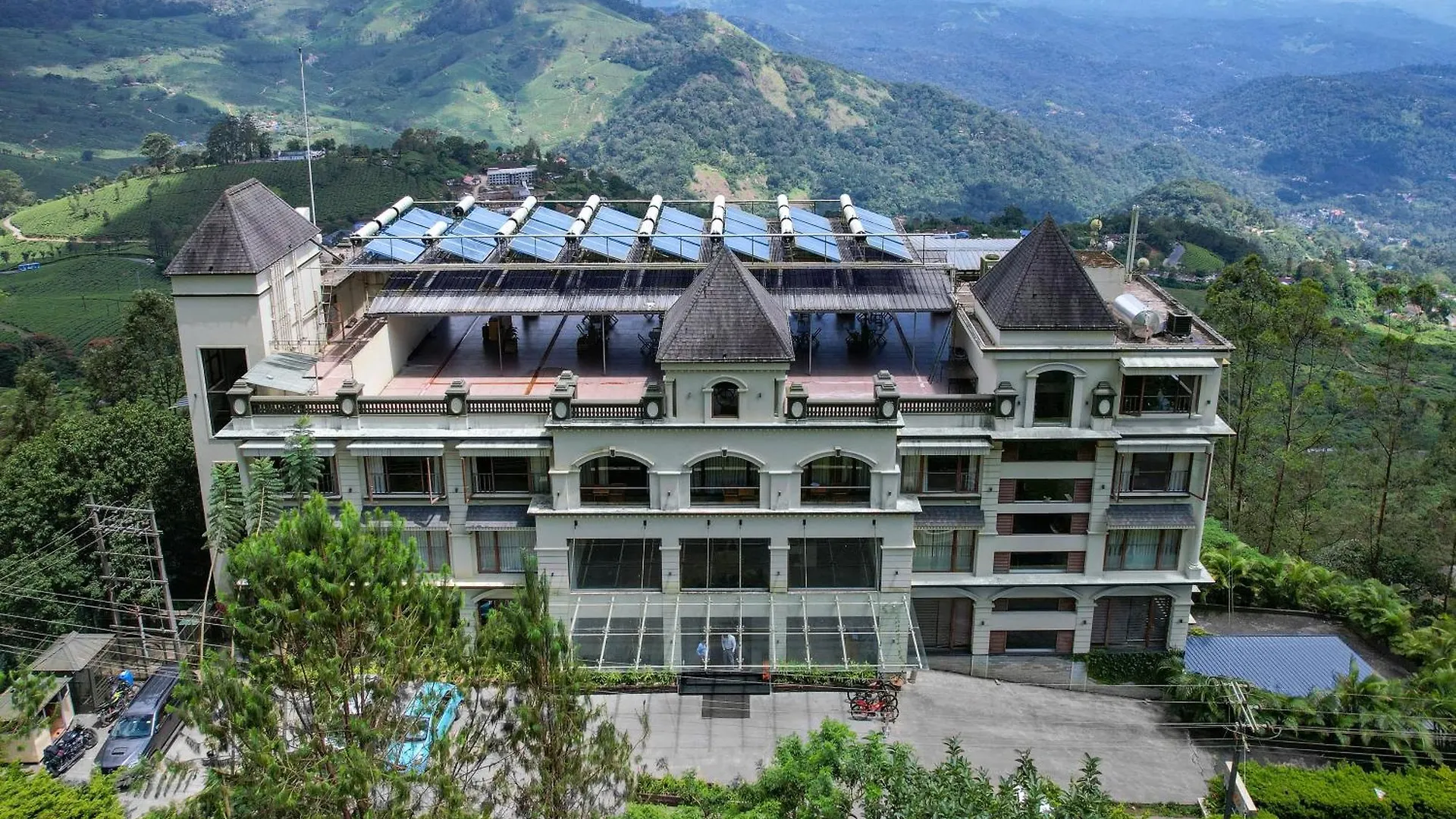 Amber Dale Luxury Hotel & Spa, Munnar