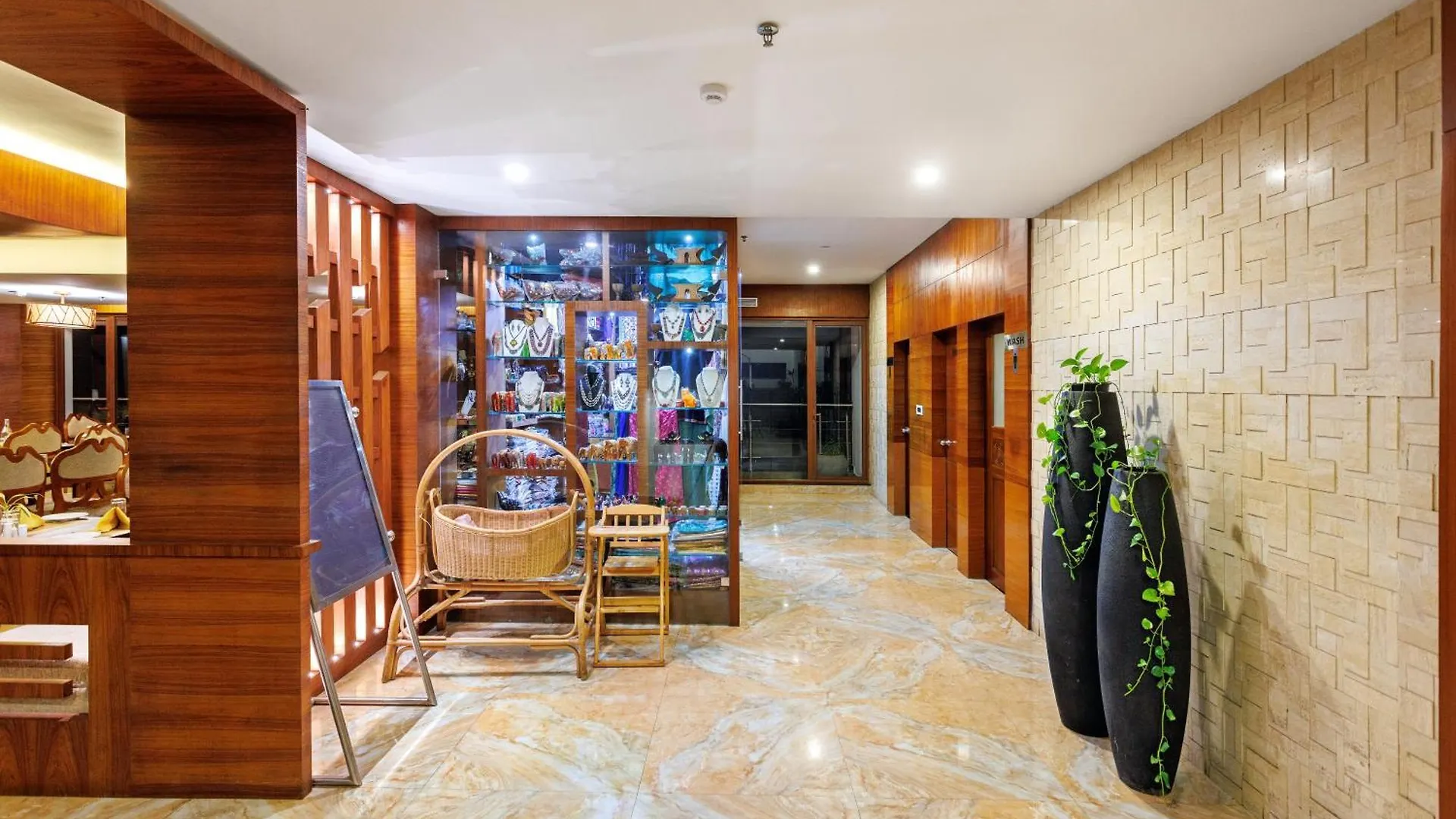 Amber Dale Luxury Hotel & Spa, Munnar