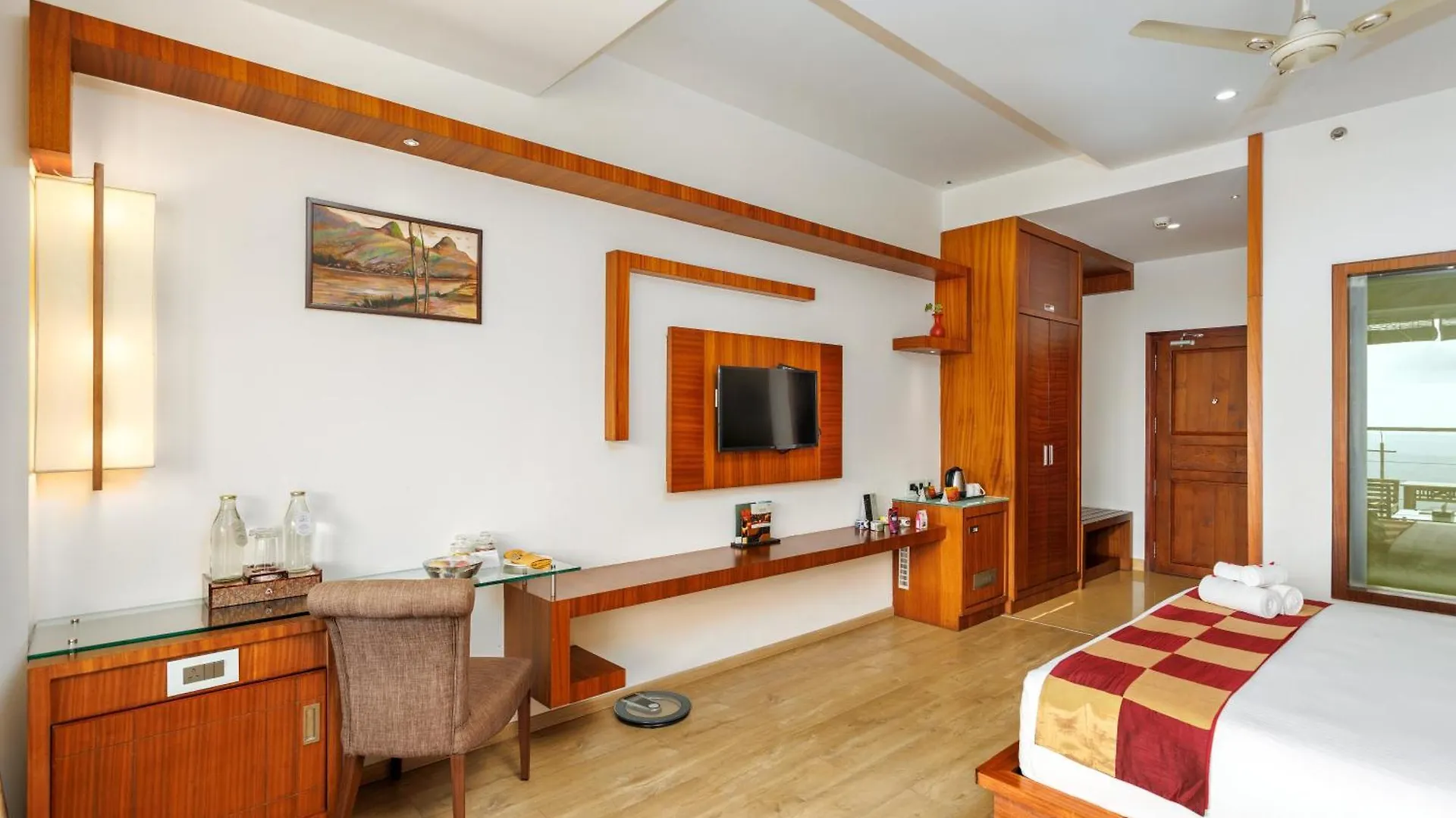 Amber Dale Luxury Hotel & Spa, Munnar