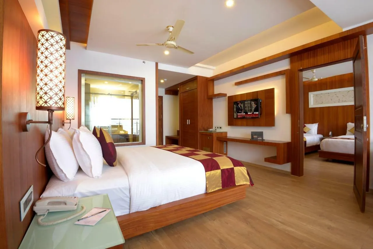 Amber Dale Luxury Hotel & Spa, Munnar 5*,